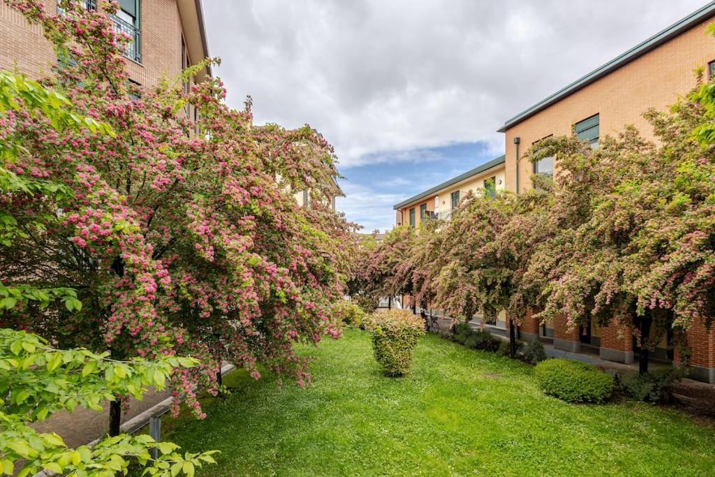 Ferienwohnung Urban House - Exclusive Park House Navigli Milan Center Exterior foto